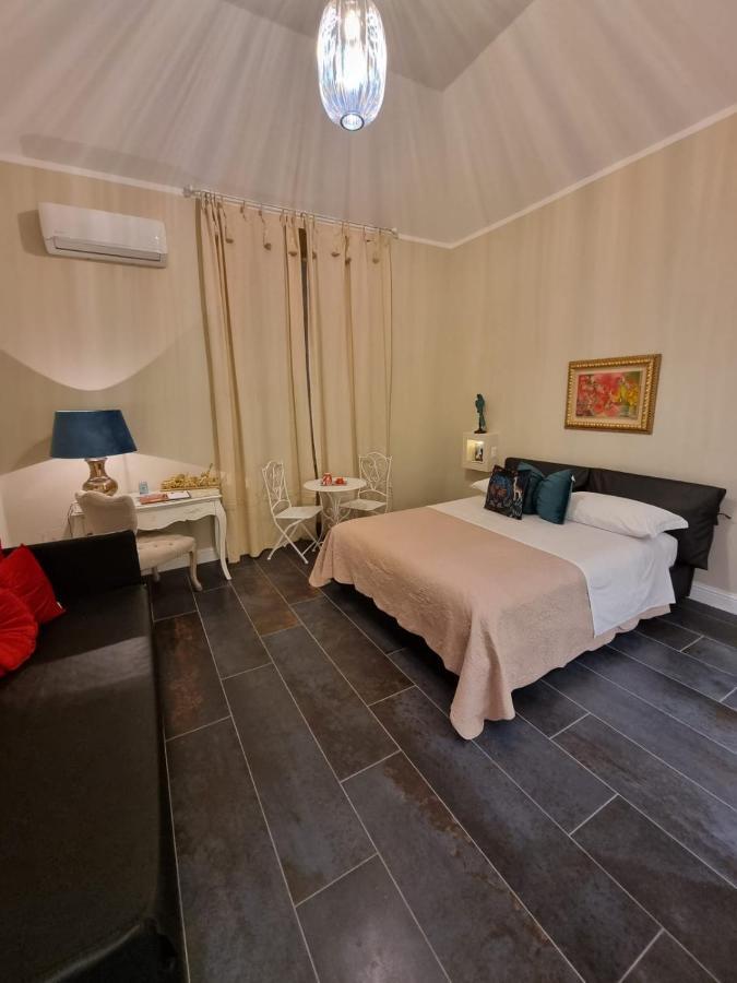 Ex Voto Guest House Napoli Esterno foto