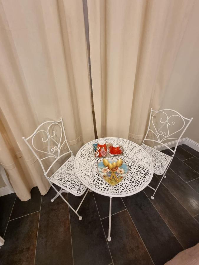 Ex Voto Guest House Napoli Esterno foto