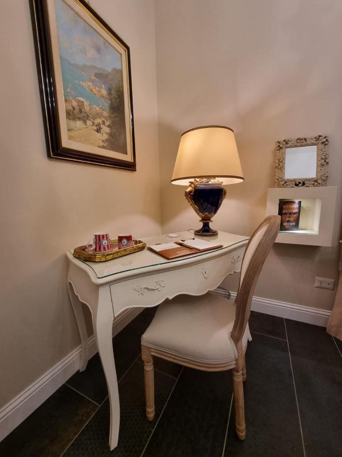 Ex Voto Guest House Napoli Esterno foto